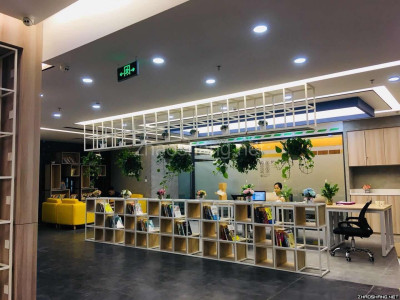 共享办公室，卡位出租，配红本租凭证，前海地址挂靠
