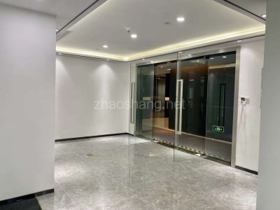 广东广州天河区富力盈凯广场298平米写字楼出租 3+1格局 豪华装修 带家私