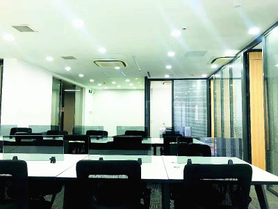 广东广州天河区富力盈凯225平米写字楼出租  豪华装修配家私 地铁覆盖