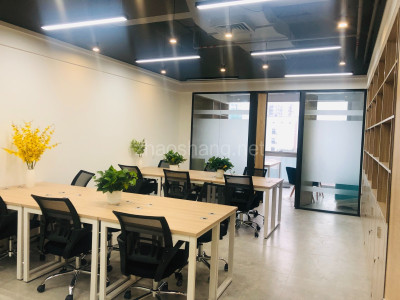 广东深圳龙岗区布吉小镇10至100平写字楼出租，可注册，银行开户申请补贴