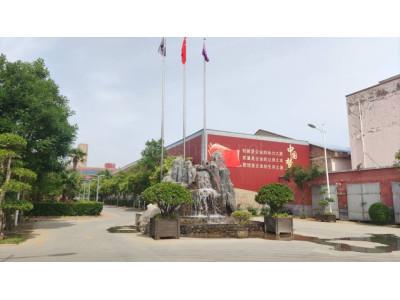 郑州经开区九龙镇5000平标准厂房出租，可分割可喷漆有航车 配套齐全 配电大 可分租 面积灵活