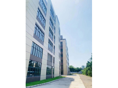 4层独栋厂房，带空地，柱距9*10。全新现楼厂房，可租可售