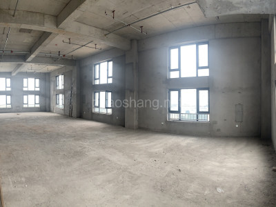 石家庄现房办公楼出售210平米  4.8米层高可做二层