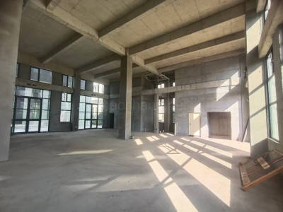 郑州经开区航海路地铁口508平米厂房出售