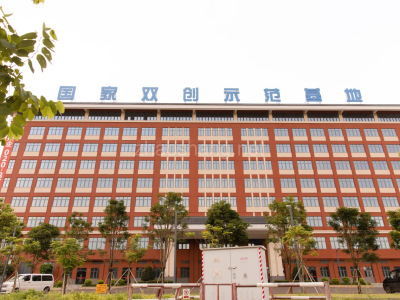 地铁口、可分租、科教城、全新小面积